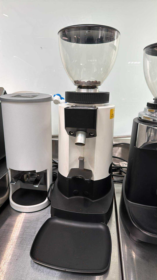 【優惠價】耐用實惠訂量磨豆機  ceado E7P 訂量磨豆機 (黑白兩色)